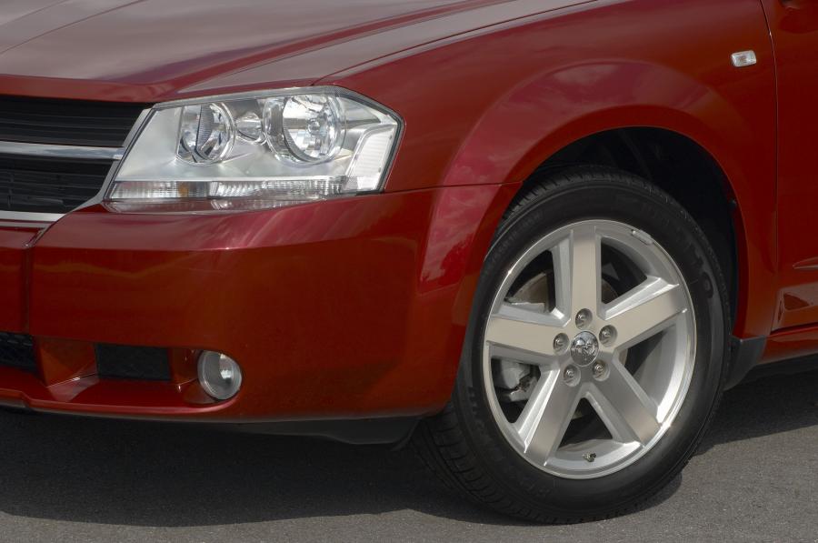  Dodge Avenger 2008 года  (фото 11 из 86)